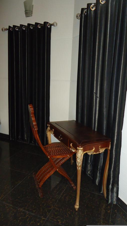 Midway Hotel & Restaurant Sadiqabad 外观 照片