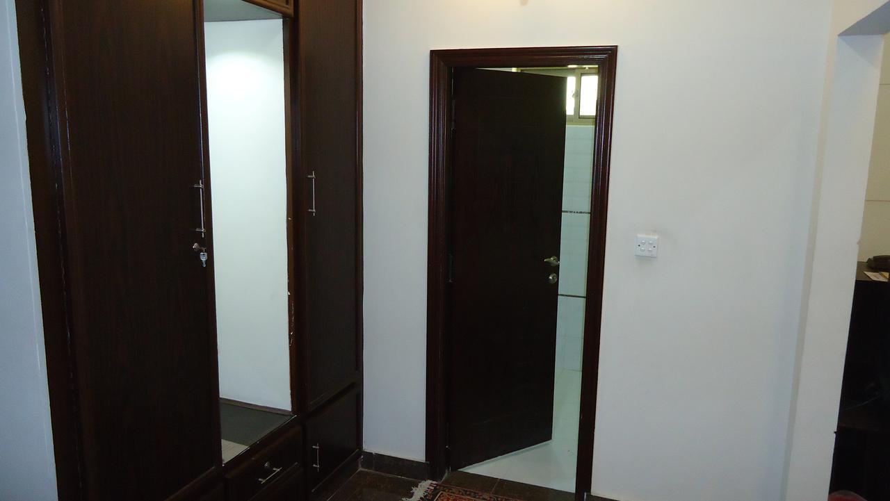 Midway Hotel & Restaurant Sadiqabad 外观 照片