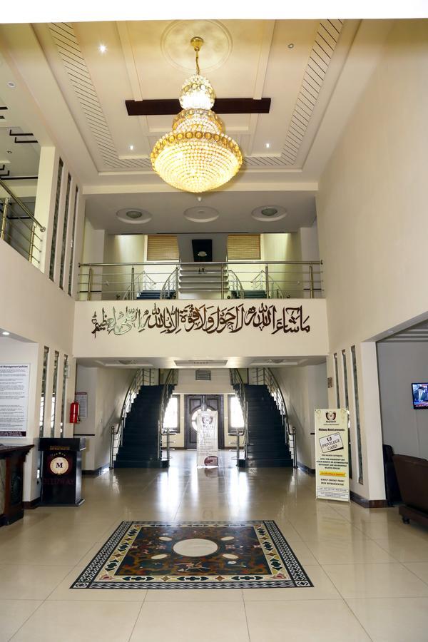 Midway Hotel & Restaurant Sadiqabad 外观 照片
